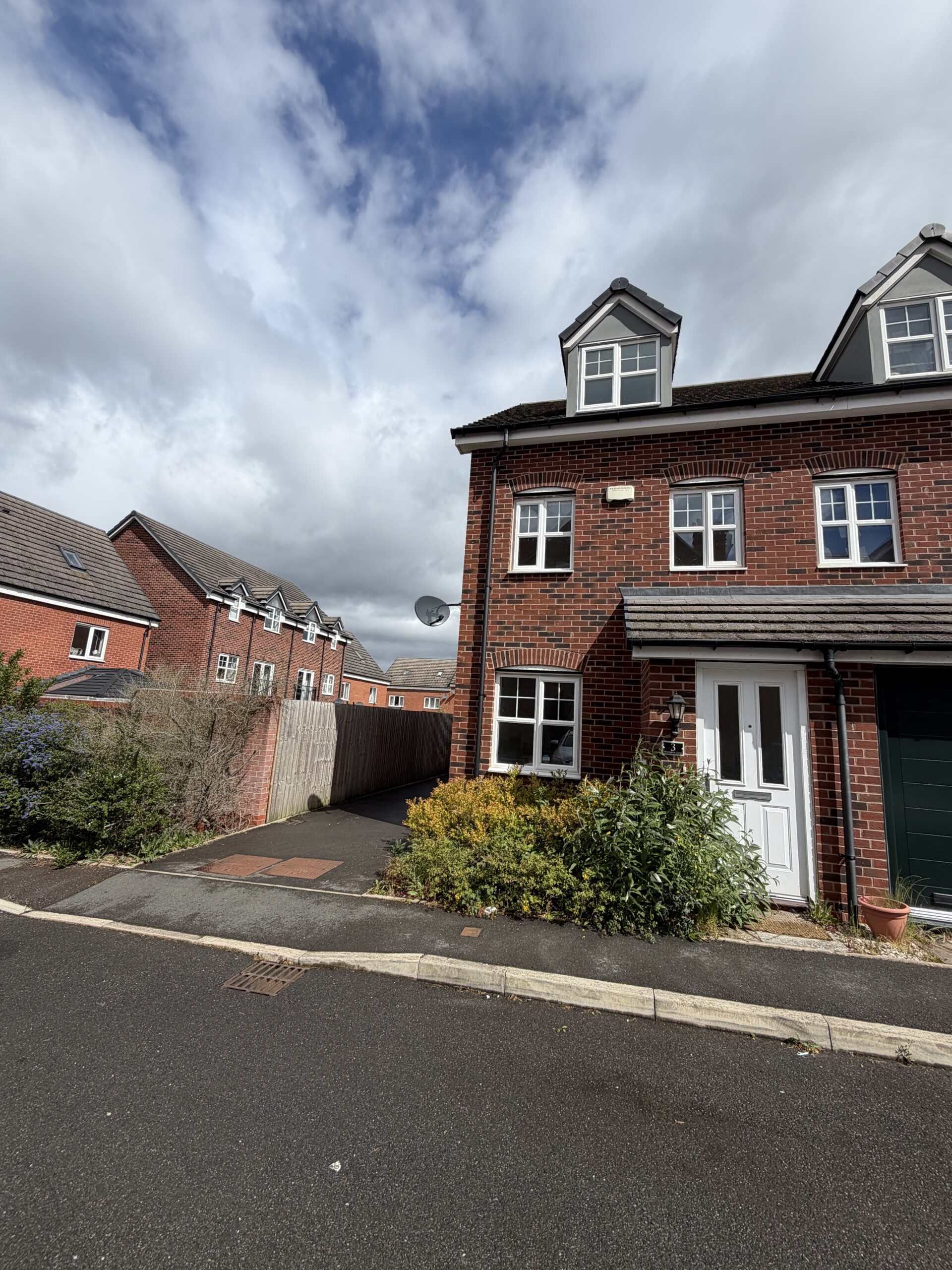 Macniece Close, Selly Oak, Birmingham B29 6UA